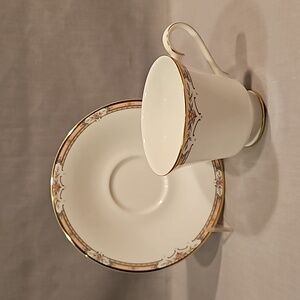 NEW Royal Doulton Hardwick H 5146 Footed Cup & Saucer